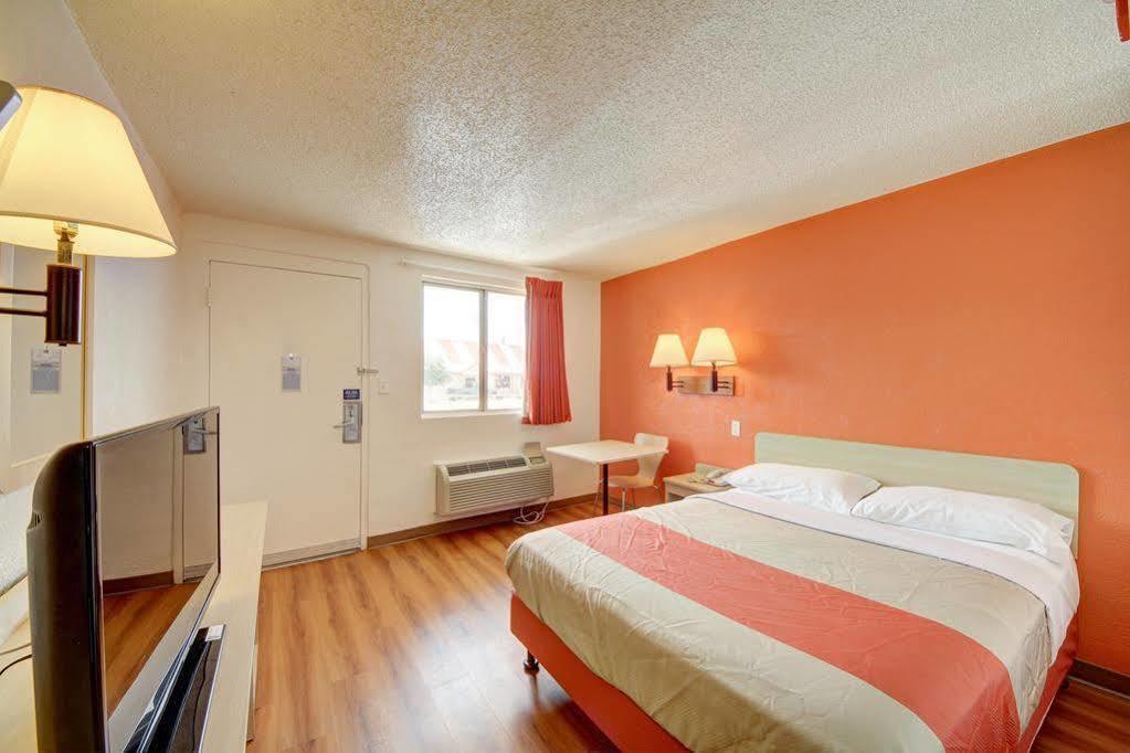 Red Roof Inn San Antonio Northeast - Rittiman Rd Екстер'єр фото